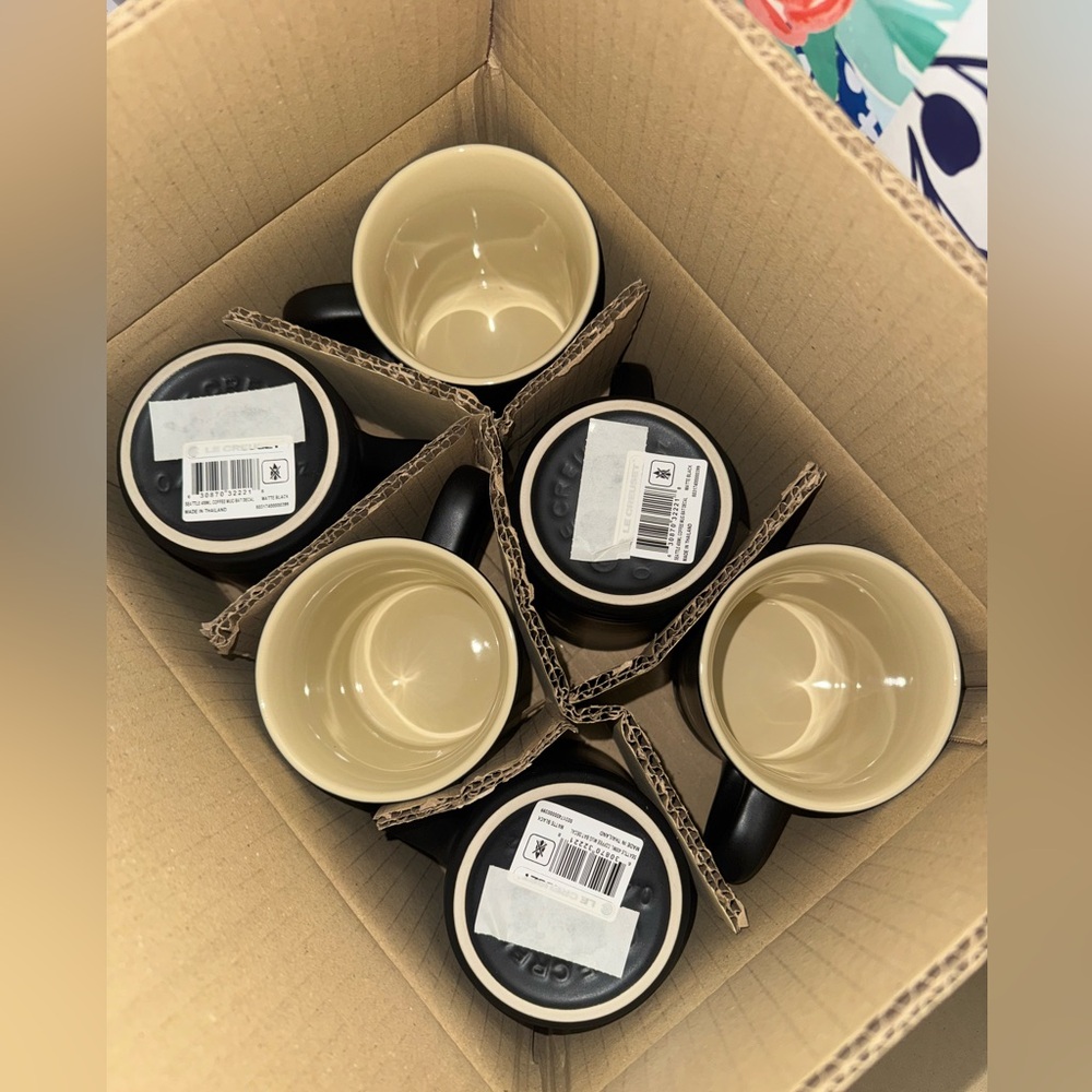 NIB Set Of 6 LE CREUSET 14 Oz Mug Bats Licorice Matte Black Halloween Coffee Cup - Picture 6 of 9